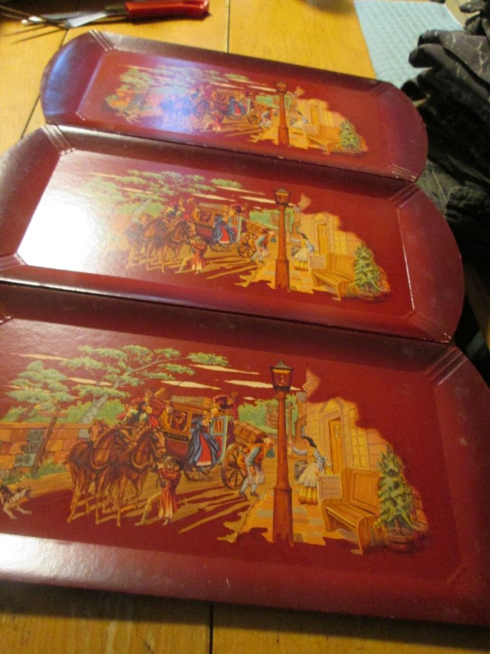 cottage core set of 3 Laptrays wood stagecoach scene wood Hasklite unique